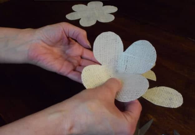 Easy DIY Tutorial | Burlap Roses Patterns | DIY Projects & Crafts by DIY JOY at http://diyjoy.com/how-to-make-burlap-roses-tutorial