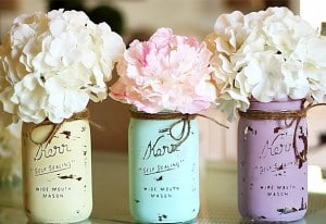 DIY Projects & Crafts by DIY JOY at http://diyjoy.com/mason-jar-crafts-diy-chalk-painted-jars