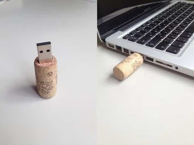 Small Wine Cork Crafts for DIY Gift Ideas - DIY Wine Cork USB's - DIY Projects & Crafts by DIY JOY #crafts