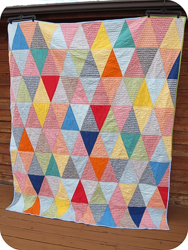 Free Quilt Pattern for Beginners | DIY Picnic Blanket Quilt Tutorial | DIY Projects & Crafts by DIY JOY at 