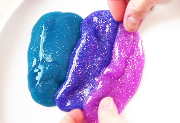 Easy Crafts for Kids | Fun DIY Project Ideas for Girls | DIY Galaxy Glitter Slime | DIY Projects & Crafts by DIY JOY at http://diyjoy.com/kids-crafts-diy-galaxy-slime-recipe
