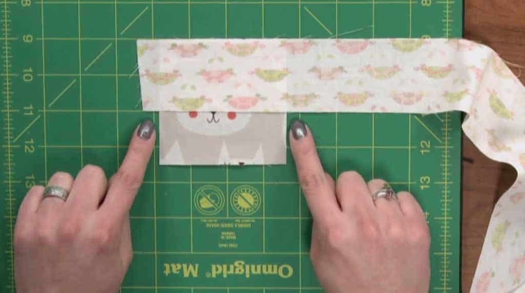 Easy Sewing Projects | Free Quilt Patterns | DIY Quilt Block Tutorial | DIY Projects and Crafts by DIY JOY at http://diyjoy.com/how-to-sew-quilt-blocks-tutorial