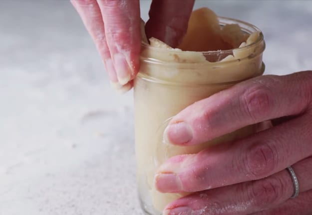 How To Make Mason Jar Pie | Easy Mason Jar Recipes at http://diyjoy.com/mason-jar-recipes-cherry-pie-recipe
