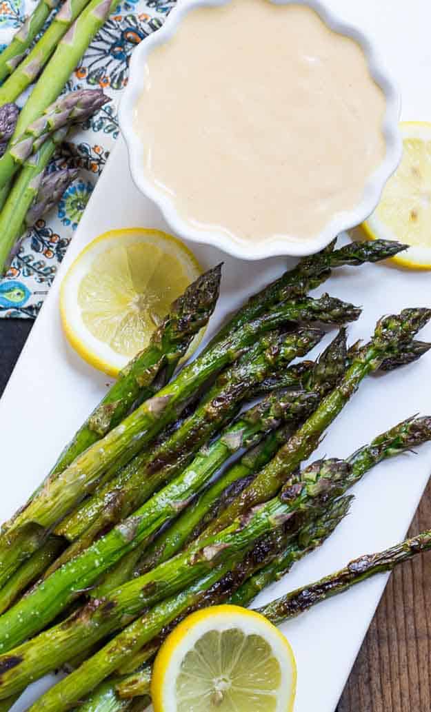 Healthy Vegetable Grilling Recipes | Easy Grilled Asparagus Recipe | DIY Projects & Crafts by DIY JOY at http://diyjoy.com/grilling-recipes-diy-bbq-ideas