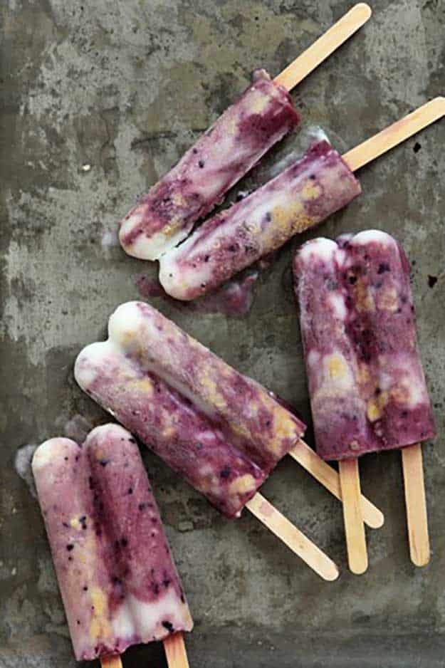 Labor Day Party Cocktail Recipes - Blueberry Cabernet Cheesecake Popsicle Recipe - DIY Projects & Crafts by DIY JOY at http://diyjoy.com/party-ideas-labor-day-food-diy-decor