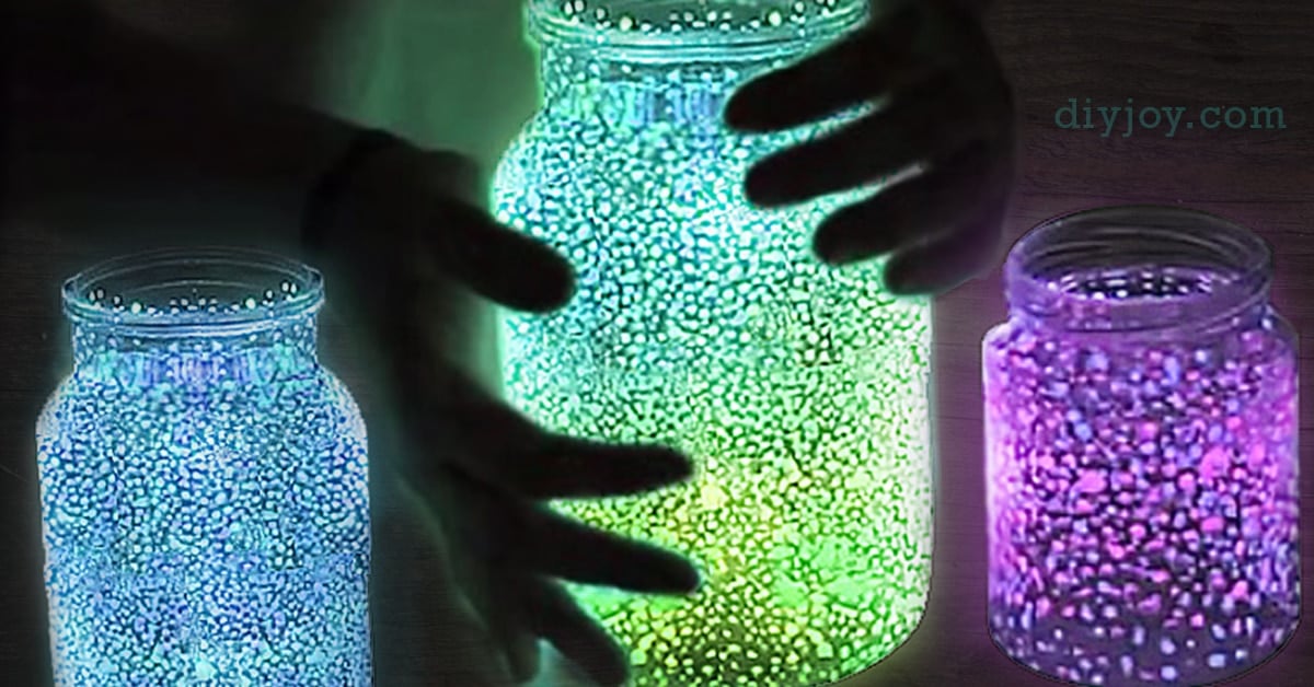 Make a DIY Black Light For Your Phone with the Magic of 