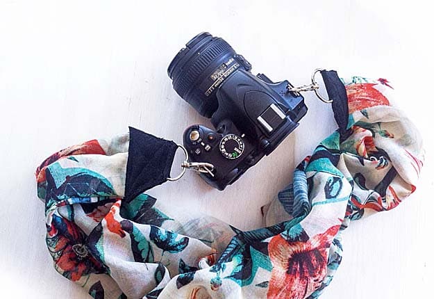 Fun DIY Projects for Teen Girls to Make - Sewing Tutorial for DIY Camera Strap - DIY Projects & Crafts by DIY JOY #diy #quickcrafts #crafts #easycraftss