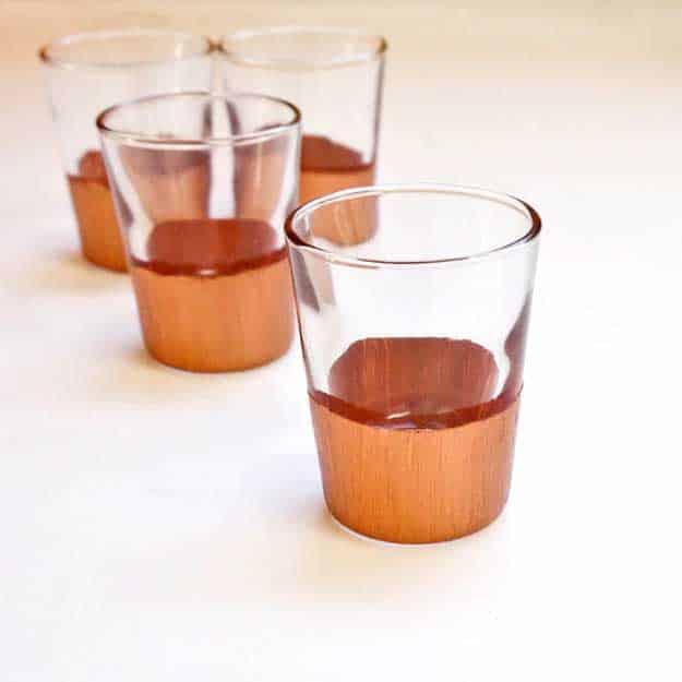 27 MORE Expensive Looking DIY Gifts. Crafts and DIY Gift Ideas for Him, for Her, for Family and Friends. Perfect for Birthday, Christmas, Mom and Dad. | Copper Dipped Shot Glass | http://diyjoy.com/homemade-diy-gifts-pinterest