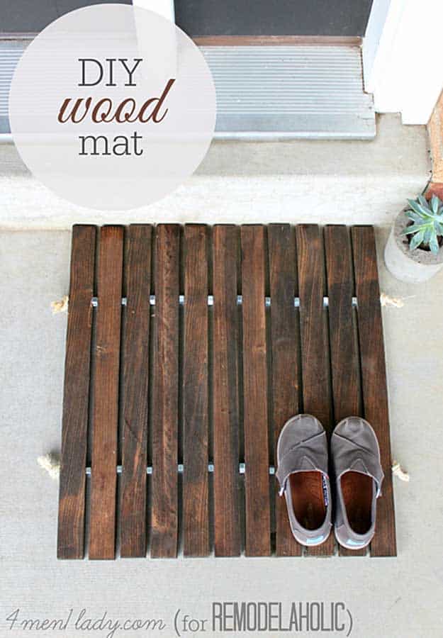 Awesome Crafts for Men and Manly DIY Project Ideas Guys Love - Fun Gifts, Manly Decor, Games and Gear. Tutorials for Creative Projects to Make This Weekend | DIY Wood Stake Door Mat #diy #craftsformen #guys #giftsformen