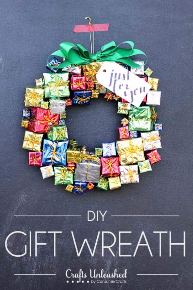 DIY Holiday Wreaths Make Awesome Homemade Christmas Decorations for Your Front Door | Cool Crafts and DIY Projects by DIY JOY | Gift Box Christmas Wreath #diy 