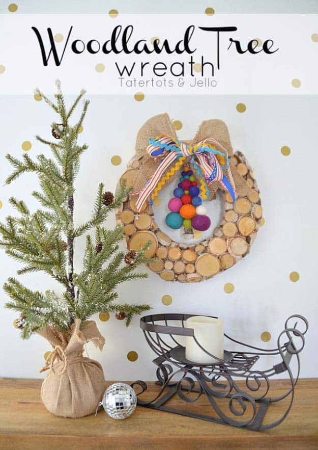 DIY Holiday Wreaths Make Awesome Homemade Christmas Decorations for Your Front Door | Cool Crafts and DIY Projects by DIY JOY | Woodland Tree Wreath #diy 