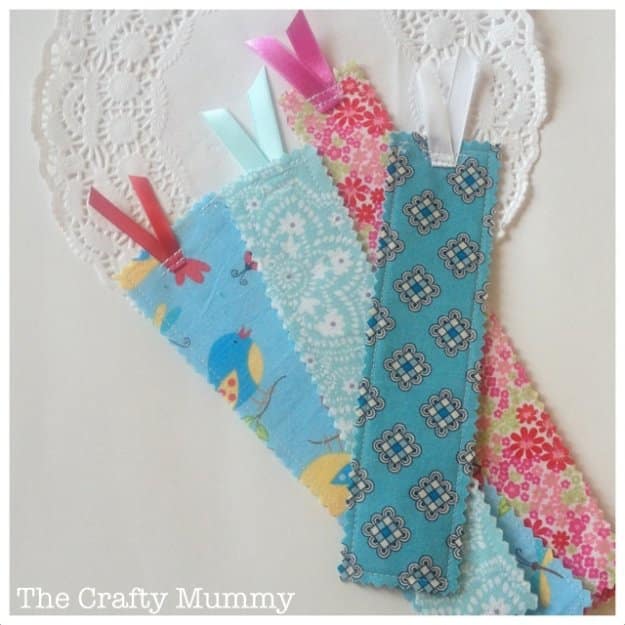 DIY Sewing Gift Ideas for Adults and Kids, Teens, Women, Men and Baby - Lovely Fabric Scrap Bookmarks - Cute and Easy DIY Sewing Projects Make Awesome Presents for Mom, Dad, Husband, Boyfriend, Children #sewing #diygifts #sewingprojects