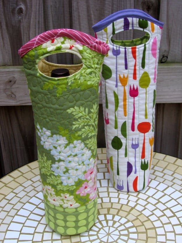 DIY Sewing Gift Ideas for Adults and Kids, Teens, Women, Men and Baby - Quilted Wine Tote - Cute and Easy DIY Sewing Projects Make Awesome Presents for Mom, Dad, Husband, Boyfriend, Children #sewing #diygifts #sewingprojects