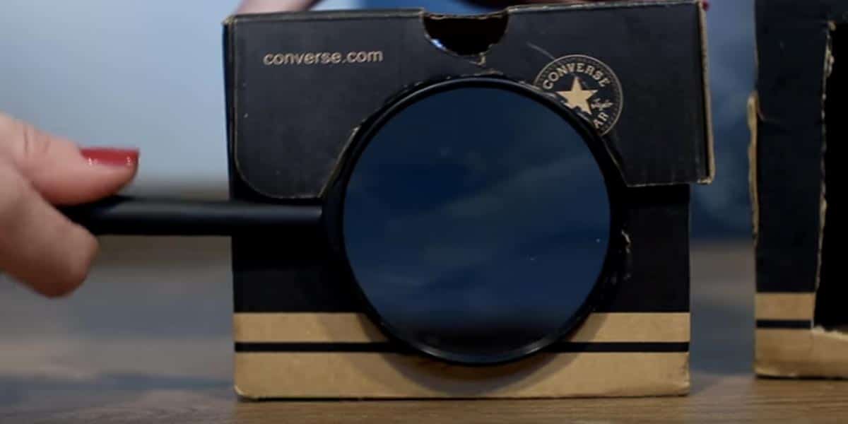 Watch How She Builds a Smart Phone Projector With a Shoebox (Clever!) DIY Joy