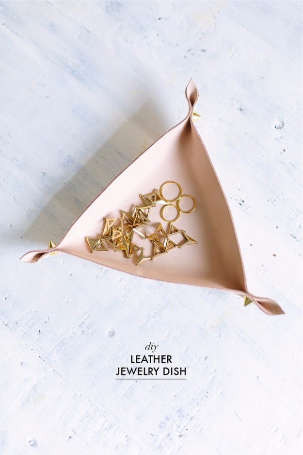 Creative Leather Crafts - DIY Leather Jewelry Dish - Best DIY Projects Made With Leather - Easy Handmade Do It Yourself Gifts and Fashion - Cool Crafts and DYI Leather Projects With Step by Step Tutorials http://diyjoy.com/diy-leather-crafts