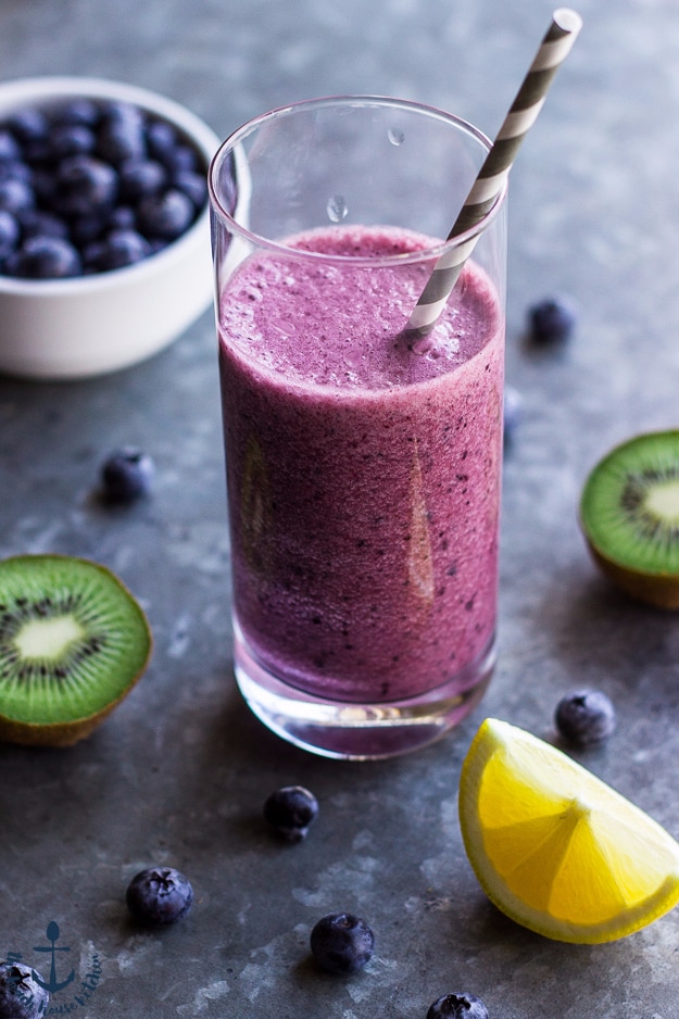 Healthy Smoothie Recipes - Blueberry Lemon Zinger Smoothie - Easy ideas perfect for breakfast, energy. Low calorie and high protein recipes for weightloss and to lose weight. Simple homemade recipe ideas that kids love. Quick EASY morning recipes before work and school, after workout #smoothies #healthy #smoothie #healthyrecipes #recipes