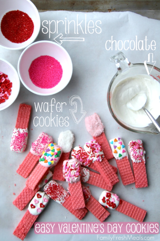 DIY Valentines Day Cookies - Easy Valentine's Day Cookies - Easy Cookie Recipes and Recipe Ideas for Valentines Day - Cute DIY Decorated Cookies for Kids, Homemade Box Cookies and Bouquet Ideas - Sugar Cookie Icing Tutorials With Step by Step Instructions - Quick, Cheap Valentine Gift Ideas for Him and Her #valentines