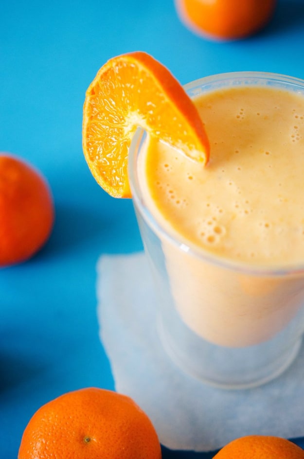 Healthy Smoothie Recipes - Healthy Orange Dreamsicle Smoothie - Easy ideas perfect for breakfast, energy. Low calorie and high protein recipes for weightloss and to lose weight. Simple homemade recipe ideas that kids love. Quick EASY morning recipes before work and school, after workout #smoothies #healthy #smoothie #healthyrecipes #recipes