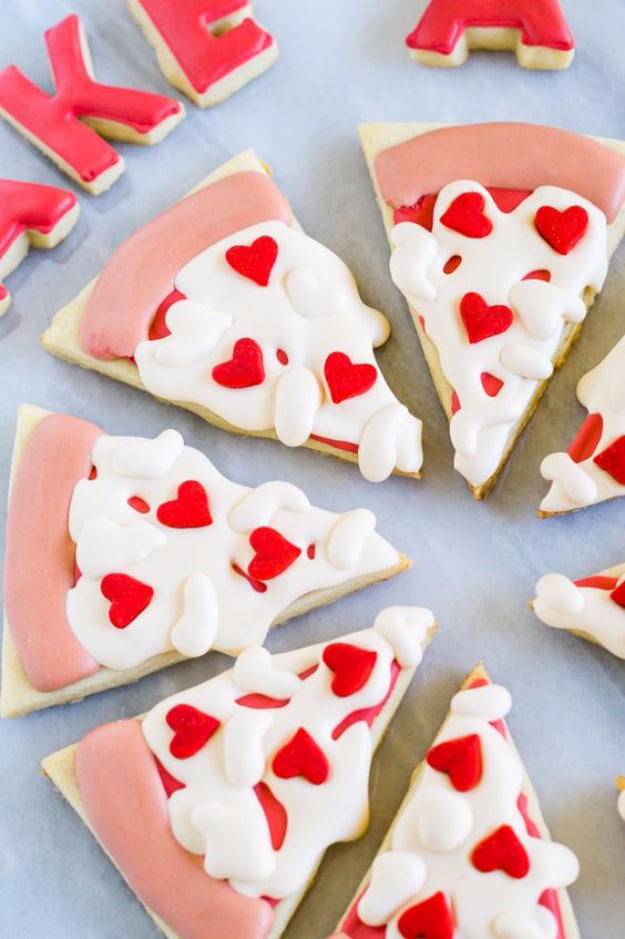 DIY Valentines Day Cookies - Heart Pizza Valentine Cookies - Easy Cookie Recipes and Recipe Ideas for Valentines Day - Cute DIY Decorated Cookies for Kids, Homemade Box Cookies and Bouquet Ideas - Sugar Cookie Icing Tutorials With Step by Step Instructions - Quick, Cheap Valentine Gift Ideas for Him and Her #valentines