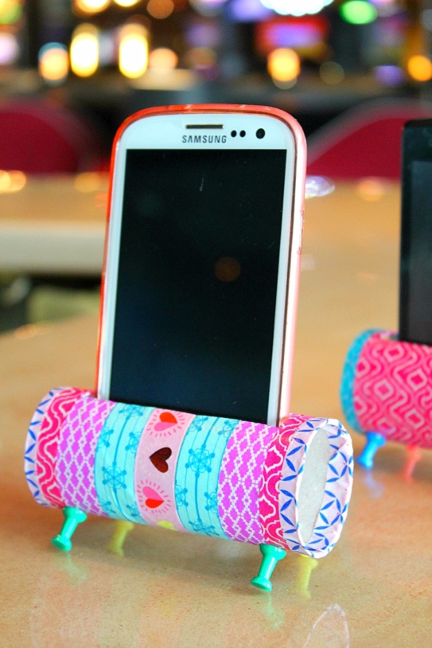 DIY Phone Hacks - DIY Phone Stand From Recyled Toilet Paper Rolls - Cool Tips and Tricks for Phones, Headphones and iPhone How To - Make Speakers, Change Settings, Know Secrets You Can Do With Your Phone By Learning This Cool Stuff - DIY Projects and Crafts for Men and Women http://diyjoy.com/diy-iphone-hacks