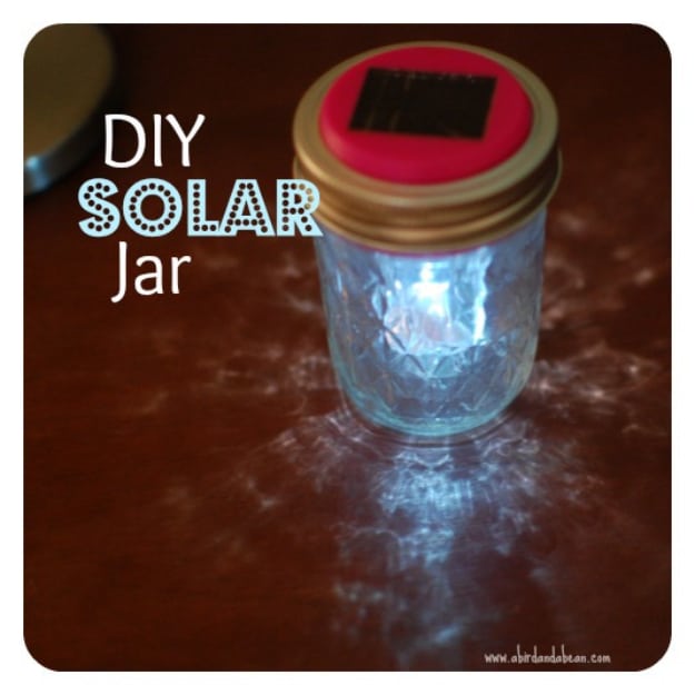 DIY Solar Powered Projects - DIY Solar Jar - Easy Solar Crafts and DYI Ideas for Making Solar Power Things You Can Use To Save Energy - Step by Step Tutorials for Making Things Without Batteries - DIY Projects and Crafts for Men and Women 