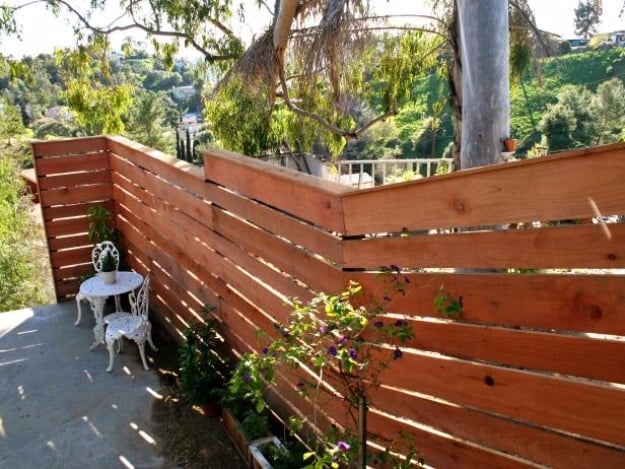 DIY Fences and Gates - Horizontal Plank Fence - How To Make Easy Fence and Gate Project for Backyard and Home - Step by Step Tutorial and Ideas for Painting, Updating and Making Fences and DIY Gate - Cool Outdoors and Yard Projects 