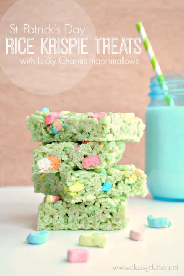 DIY St Patricks Day Ideas - Rice Krispie Treats - Food and Best Recipes, Decorations and Home Decor, Party Ideas - Cupcakes, Drinks, Festive St Patrick Day Parties With these Easy, Quick and Cool Crafts and DIY Projects http://diyjoy.com/st-patricks-day-ideas