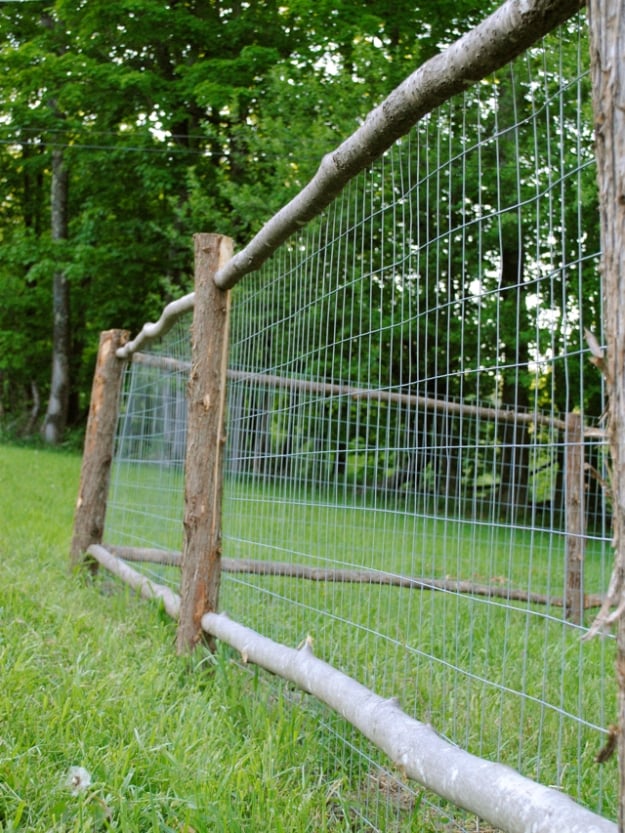 DIY Fences and Gates - Rustic Garden Fence - How To Make Easy Fence and Gate Project for Backyard and Home - Step by Step Tutorial and Ideas for Painting, Updating and Making Fences and DIY Gate - Cool Outdoors and Yard Projects 