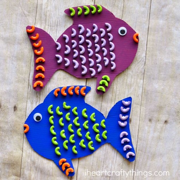 DIY Ideas for Kids To Make This Summer - Colorful Pasta Fish - Fun Crafts and Cool Projects for Boys and Girls To Make at Home - Easy and Cheap Do It Yourself Project Ideas With Paint, Glue, Paper, Glitter, Chalk and Things You Can Find Around The House - Creative Arts and Crafts Ideas for Children #summer #kidscrafts 