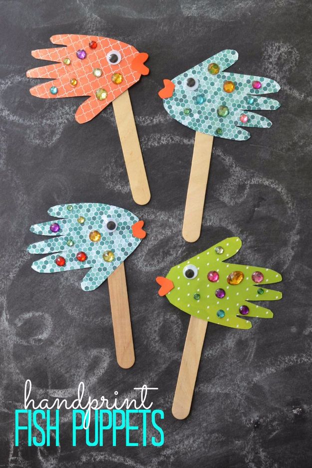 DIY Ideas for Kids To Make This Summer - Handprint Fish Puppets - Fun Crafts and Cool Projects for Boys and Girls To Make at Home - Easy and Cheap Do It Yourself Project Ideas With Paint, Glue, Paper, Glitter, Chalk and Things You Can Find Around The House - Creative Arts and Crafts Ideas for Children #summer #kidscrafts 