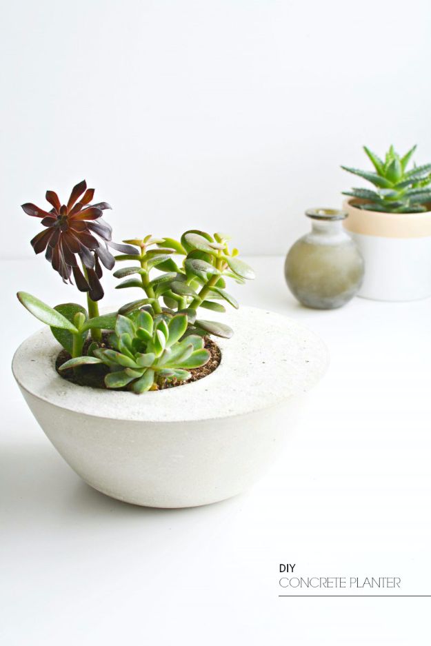 DIY Hacks for Renters - DIY Concrete Table Planter - Easy Ways to Decorate and Fix Things on Rental Property - Decorate Walls, Cheap Ideas for Making an Apartment, Small Space or Tiny Closet Work For You - Quick Hacks and DIY Projects on A Budget - Step by Step Tutorials and Instructions for Simple Home Decor http://diyjoy.com/diy-hacks-renters
