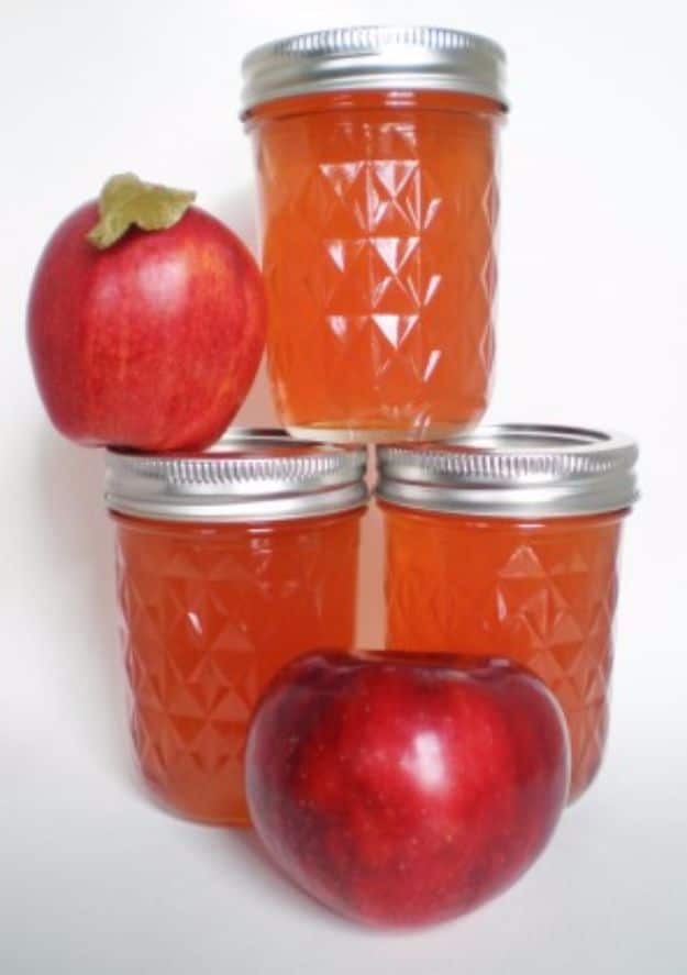 Best Jam and Jelly Recipes - Apple Core and Peeling Jelly - Homemade Recipe Ideas For Canning - Easy and Unique Jams and Jellies Made With Strawberry, Raspberry, Blackberry, Peach and Fruit - Healthy, Sugar Free, No Pectin, Small Batch, Savory and Freezer Recipes #recipes #jelly