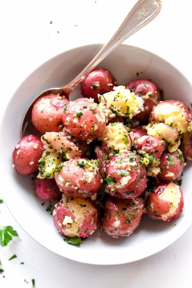 Potato Recipes - Buttery Parsley Potatoes - Easy, Quick and Healthy Potato Recipes - How To Make Roasted, In Oven, Fried, Mashed and Red Potatoes - Easy Potato Side Dishes #potatorecipes #recipes