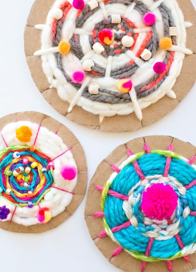 DIY Ideas With Cardboard - Easy Cardboard Circle Weaving - How To Make Room Decor Crafts for Kids - Easy and Crafty Storage Ideas For Room - Toilet Paper Roll Projects Tutorials - Fun Furniture Ideas with Cardboard - Cheap, Quick and Easy Wall Decorations #diyideas #cardboardcrafts #crafts