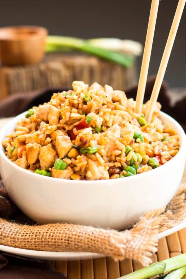 Gluten Free Recipes - Gluten Free Chicken Fried Rice - Easy Vegetarian or Vegan Recipes For Dinner and For Dessert - How To Make Healthy Glutenfree Bread and Appetizers For Kids - Fun Crockpot Recipes For Breakfast While On A Budget http://diyjoy.com/gluten-free-recipes