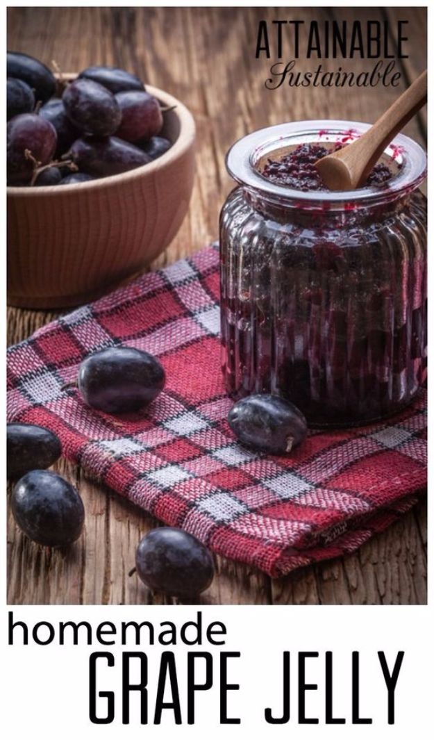 Best Jam and Jelly Recipes - Homemade Grape Jelly - Homemade Recipe Ideas For Canning - Easy and Unique Jams and Jellies Made With Strawberry, Raspberry, Blackberry, Peach and Fruit - Healthy, Sugar Free, No Pectin, Small Batch, Savory and Freezer Recipes #recipes #jelly