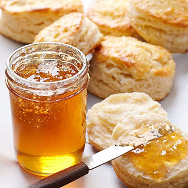 Best Jam and Jelly Recipes - Jasmine Tea Jelly - Homemade Recipe Ideas For Canning - Easy and Unique Jams and Jellies Made With Strawberry, Raspberry, Blackberry, Peach and Fruit - Healthy, Sugar Free, No Pectin, Small Batch, Savory and Freezer Recipes #recipes #jelly