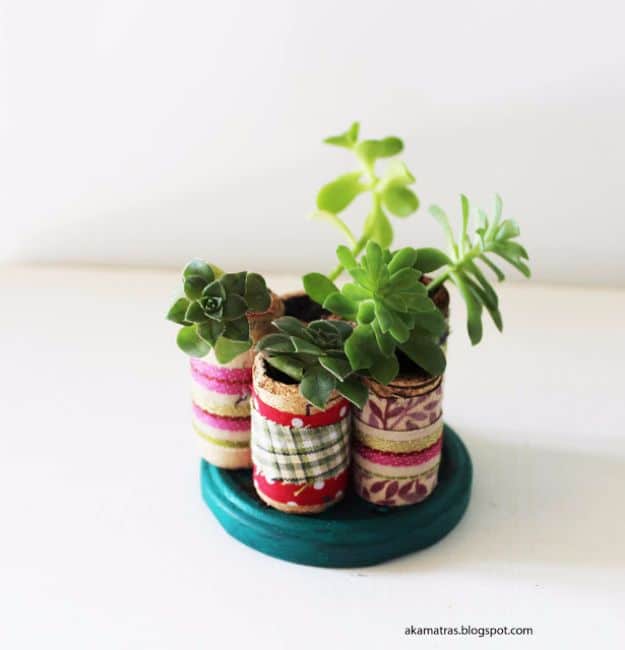 Wine Cork Crafts and Craft Ideas With Wine Corks - Miniature Cork Planters For Your Succulents - Cool Projects to Make With Old Wine Cork - Outdoor and Garden, Easy Wall Art, Fun DIY Gifts and Cheap Crafts for Adults, Kids and Teens 