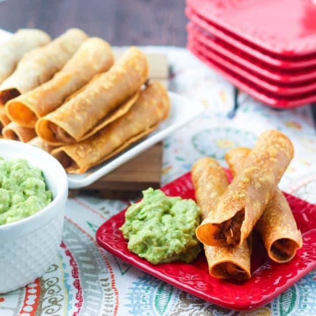 Gluten Free Recipes - Oven Fried Chicken Taquitos - Easy Vegetarian or Vegan Recipes For Dinner and For Dessert - How To Make Healthy Glutenfree Bread and Appetizers For Kids - Fun Crockpot Recipes For Breakfast While On A Budget http://diyjoy.com/gluten-free-recipes