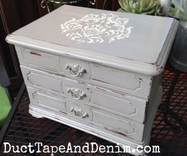 DIY Jewelry Ideas - Stenciled Jewelry Box - How To Make the Coolest Jewelry Ideas For Kids and Teens - Homemade Wooden and Plastic Jewelry Box Plans - Easy Cardboard Gift Ideas - Cheap Wall Makeover and Organizer Projects With Drawers Men http://diyjoy.com/diy-jewelry-boxes-storage