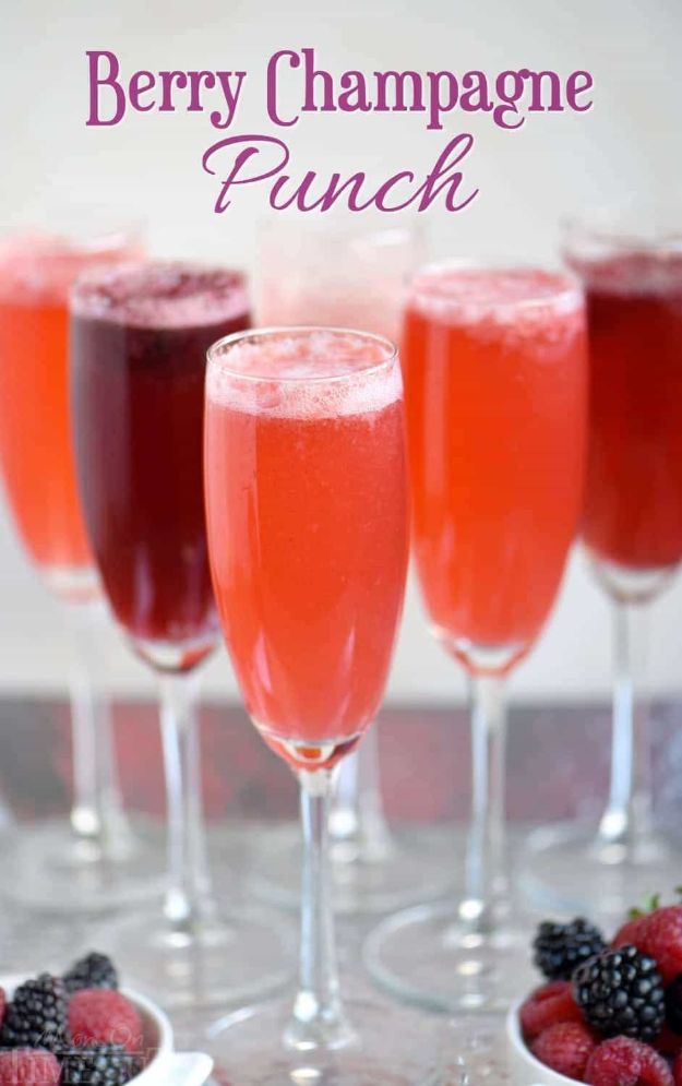 Best Drink Recipes for New Years Eve - Berry Champagne Punch - Creative Cocktails, Drinks, Champagne Toasts, and Punch Mixes for A New Year's Eve Party - Ideas for Serving, Glasses, Fun Ideas for Shots and Cocktails - Easy Vodka Recipes, Non Alcoholic, Whisky Rum and Party Punches #newyearseve