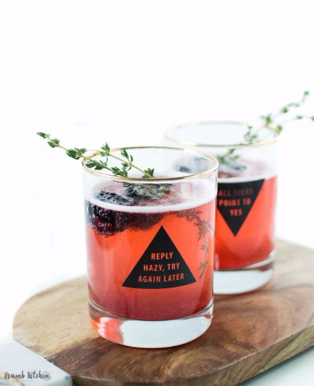 Best Drink Recipes for New Years Eve - Blackberry Thyme Champagne - Creative Cocktails, Drinks, Champagne Toasts, and Punch Mixes for A New Year's Eve Party - Ideas for Serving, Glasses, Fun Ideas for Shots and Cocktails - Easy Vodka Recipes, Non Alcoholic, Whisky Rum and Party Punches #newyearseve