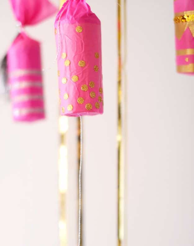 New Years Eve Decor Ideas - Confetti Poppers - DIY New Year's Eve Decorations - Cheap Ideas for Banners, Balloons, Party Tables, Centerpieces and Festive Streamers and Lights - Cool Placecards, Photo Backdrops, Party Hats, Party Horns and Champagne Glasses - Cute Invitations, Games and Free Printables #diy #newyearseve #parties