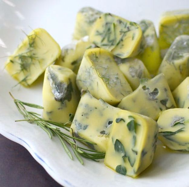 Ways to Save Money in 2018 - Freeze & Preserve Fresh Herbs in Olive Oil - Easy Money Saving Ideas and Tips for Budgeting - Cool Idea for Budget Planning and Smart Financial Advice for Beginners - Create Order, Organize and Save Cash As You Top New Years Resolution, Every Little Bit Helps You Save For That Next Vacation! http://diyjoy.com/ways-to-save-money