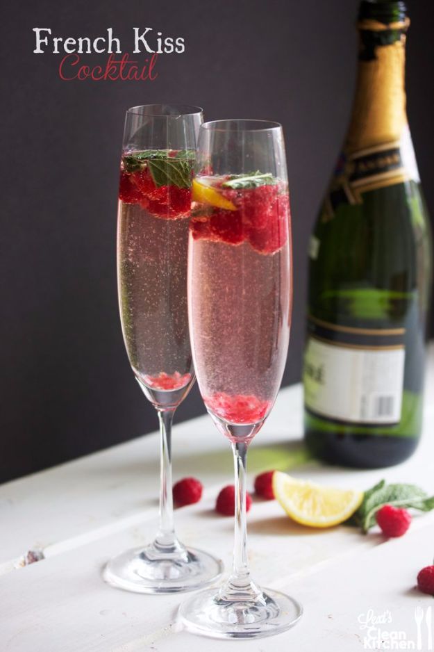 Best Drink Recipes for New Years Eve - French Kiss Cocktail - Creative Cocktails, Drinks, Champagne Toasts, and Punch Mixes for A New Year's Eve Party - Ideas for Serving, Glasses, Fun Ideas for Shots and Cocktails - Easy Vodka Recipes, Non Alcoholic, Whisky Rum and Party Punches #newyearseve