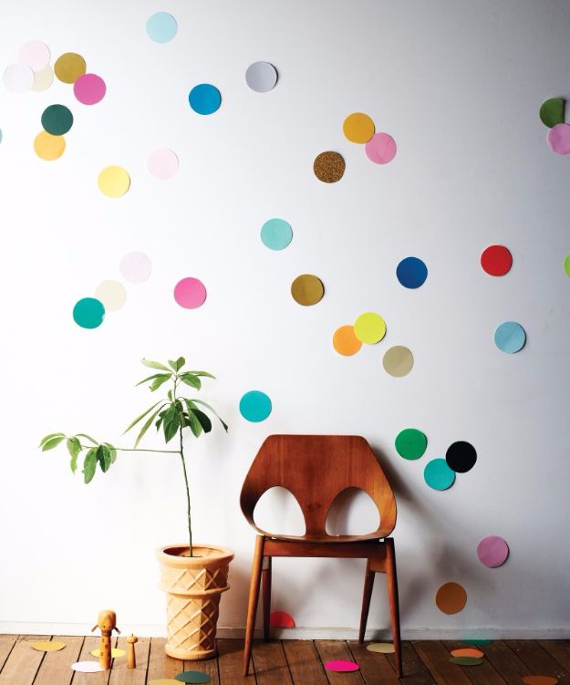 New Years Eve Decor Ideas - Giant Confetti Wall - DIY New Year's Eve Decorations - Cheap Ideas for Banners, Balloons, Party Tables, Centerpieces and Festive Streamers and Lights - Cool Placecards, Photo Backdrops, Party Hats, Party Horns and Champagne Glasses - Cute Invitations, Games and Free Printables #diy #newyearseve #parties