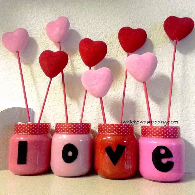 DIY Valentines Day Gifts for Her - LOVE Garden - Cool and Easy Things To Make for Your Wife, Girlfriend, Fiance - Creative and Cheap Do It Yourself Projects to Give Your Girl - Ladies Love These Ideas for Bath, Yard, Home and Kitchen, Outdoors - Make, Don't Buy Your Valentine 