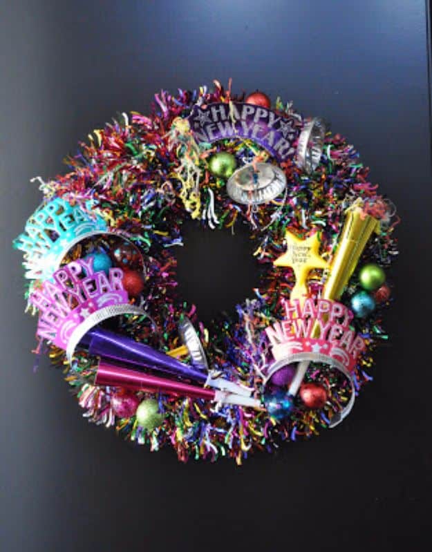 New Years Eve Decor Ideas - New Years Eve Wreath - DIY New Year's Eve Decorations - Cheap Ideas for Banners, Balloons, Party Tables, Centerpieces and Festive Streamers and Lights - Cool Placecards, Photo Backdrops, Party Hats, Party Horns and Champagne Glasses - Cute Invitations, Games and Free Printables #diy #newyearseve #parties
