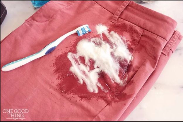 Clothes Hacks - Get Oily Stains Out Of Dark-Colored Clothing - DIY Fashion Ideas For Women and For Every Girl - Easy No Sew Hacks for Men's Shirts - Washing Machines Tips For Teens - How To Make Jeans For Fat People - Storage Tips and Videos for Room Decor http://diyjoy.com/diy-clothes-hacks