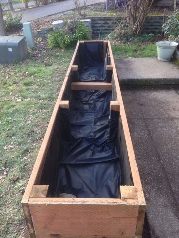 DIY Garden Beds - Planter Bed For Less Than $50 - Easy Gardening Ideas for Raised Beds and Planter Boxes - Free Plans, Tutorials and Step by Step Tutorials for Building and Landscaping Projects - Update Your Backyard and Gardens With These Cheap Do It Yourself Ideas http://diyjoy.com/diy-garden-beds